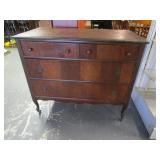 Very Nice Antique 4 Drawer Dresser