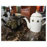 Lot of 2 Tea Pots