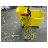 Mop Bucket / Mop