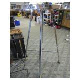 Clothing Rack / Comes apart for easy Transport /