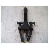 Snap-On Puller  CJ79