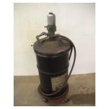 Amoco 16 Gallon Grease Drum W/Grease Gun