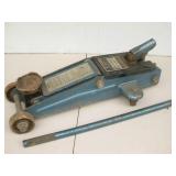 1 1/2  Ton Hydraulic Floor Jack