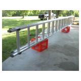 Werner 32ft Aluminium Extension Ladder   300lbs