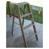 4ft Wooden Step Ladder