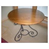 Ethan Allen Side Table, 28 Diam. X 24