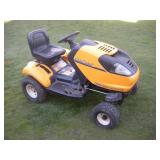 Cub Cadet 1042 Tractor  550 hours, NO MOWER DECK