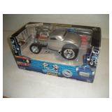1/18 Scale Die Cast1933 Ford  Muscle Machine