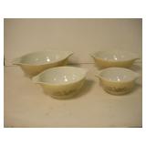 Pyrex Nesting Bowl Set