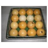 (16) Cue Balls