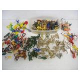 Vintage Plastic Army Men, Cowboys & Indians &