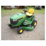 John Deere S140 Tractor  35hrs, 48 inch Cut, 22HP