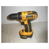 DeWalt 14.4V 1/2 Drill w/Battery/NO CHARGER