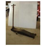 Hain-Warnar Heavy Duty Floor Jack - 4ft long