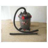 Hoover 16 Gallon Wet/Dry Vac w/Attachments
