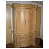 ARMOIRE/INTERTAINMENT CABINET 