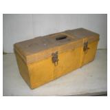 PLASTIC TOOL BOX  26x9x11 INCHES