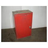 METAL TOOL CABINET W/KEY 18x12x30 INCHES