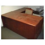 CORNER DESK W/CHAIR  77x71x30x30 INCHES