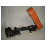 STRUCTO VINTAGE TIN TOY DUMPING TRACTOR TRAILER