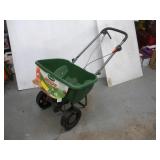 SCOTTS DELUXE LAWN SPREADER