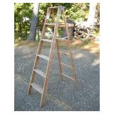 6FT WOODEN STEP LADDER