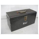 PENNCRAFT METAL TOOL BOX  18x8x10 INCHES