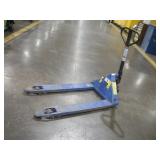HYDRAULIC PALLET JACK 3800 LB CAP