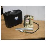 JET 12 TON AIR / HYDRAULIC BOTTLE JACK W/ CASE