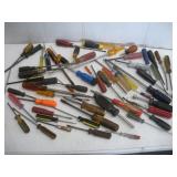 ASSORTED SCREWDRIVERS