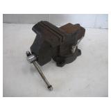COLUMBIAN NO 5 BENCH VISE 5 1/2 IN JAW