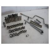 CRAFTSMAN 3/8 DRIVE SOCKETS RATCHET AND EXT