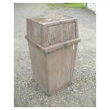 COMMERCIAL TRASH CAN