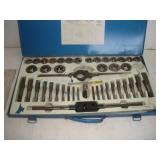 40 PC TAP AND DIE SET W/ CASE
