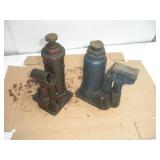 2 HYDRAULIC JACKS