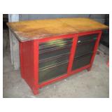 CRAFTSMAN 8 DRAWER WORK BENCH / TOOL CHEST