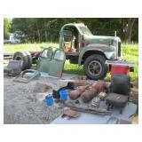 1960 MACK B42 TRUCK W/ DOUBLE FRAME AND