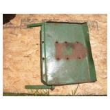 JOHN DEERE UNSTYLE G FLOOR PAN