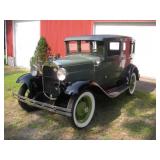 1930 FORD MODEL A  DELUXE SEDAN