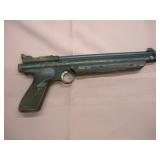 CROSMAN MODEL 1322 PUMP BB GUN
