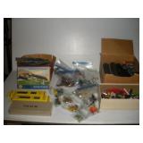 HO TRAIN TRACK AND ACCESSORYS