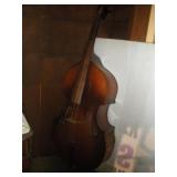 VINTAGE UPRIGHT BASS