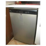 FRIGIDAIR MINI FRIGE
