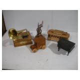 WOODEN MUSIC BOXES