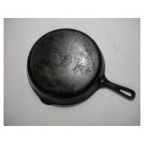 GRISWOLD #8 CAST IRON SKILLET 704N