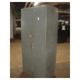LYON METAL STORAGE CABINET 36X21X78