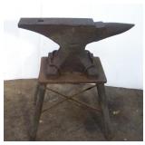 LARGE PETERWRIGHT  L95  BLACKSMITH  ANVIL---
