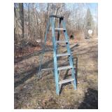 6 FT KELLER  FIBERGLASS STEP LADDER