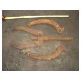 LARGE PULLER W/ TEETH 2 1/2 FT LONG