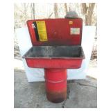 SAFTEY KLEEN LIGHTED PARTS WASHER--